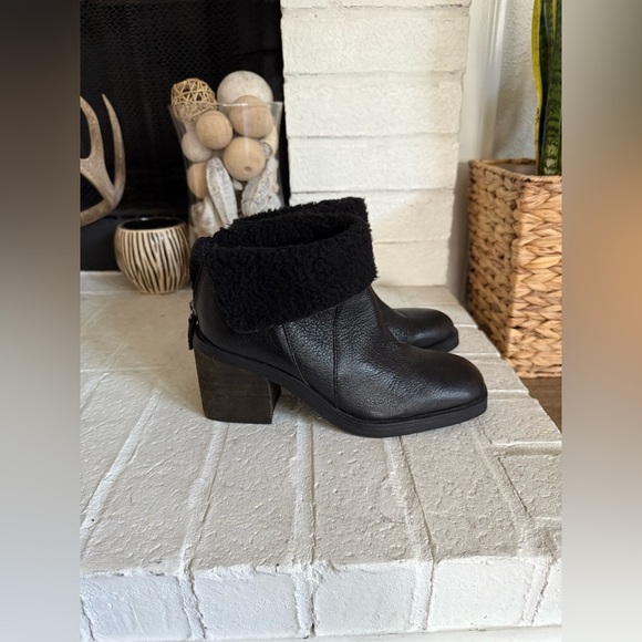 Kelsi Dagger Brooklyn Westward Ankle Boots Sz 9 main image 1